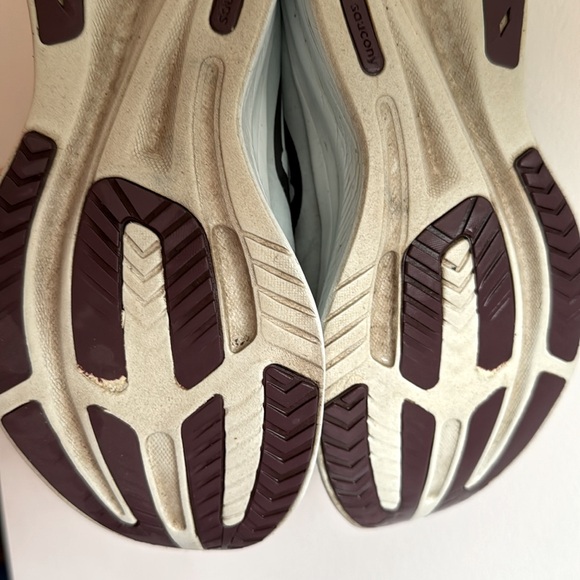 Saucony Women's Ride 15 Runshield - Picture 6 of 7